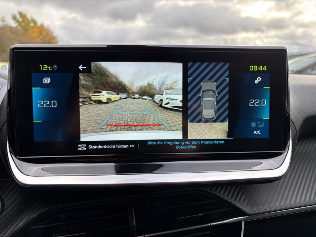 Fahrzeugabbildung Peugeot e-2008 Allure Pack Elektro Navi Digitales Cockpit LED Apple CarPlay Android Auto Klimaautom