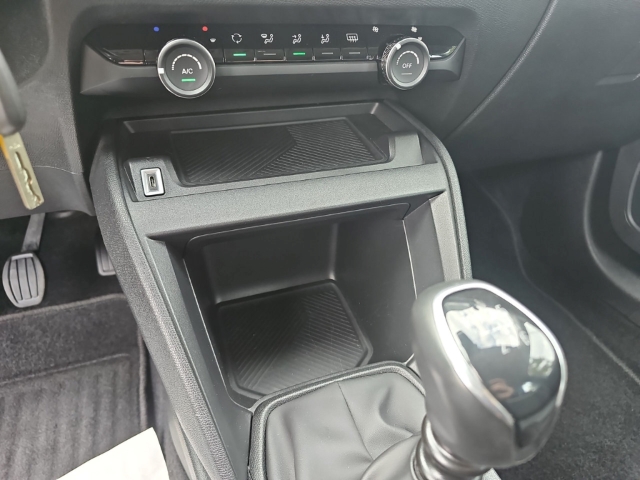 Fahrzeugabbildung Citroen C4 Live Pack 1.2 PureTech DAB Spurhalteass. Verkehrszeichenerk. Notbremsass. Temp
