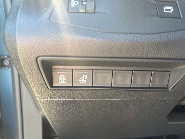 Fahrzeugabbildung Citroen Berlingo MPV Plus M Blue Hdi 130 S&S EAT8