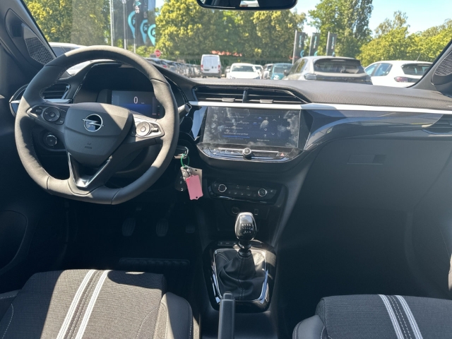 Fahrzeugabbildung Opel Corsa GS AWR LED ACC Apple CarPlay Android Auto DAB SHZ LenkradHZG Totwinkelassistent