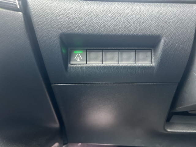 Fahrzeugabbildung Peugeot 2008 GT El. Panodach Navi Leder 360 Kamera Massagesitze LED ACC Apple CarPlay Android Auto