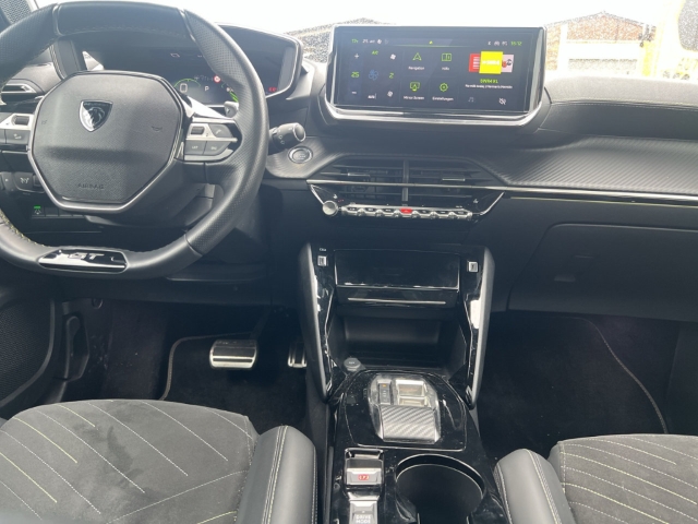 Fahrzeugabbildung Peugeot 2008 GT El. Panodach Navi Leder 360 Kamera Massagesitze LED ACC Apple CarPlay Android Auto