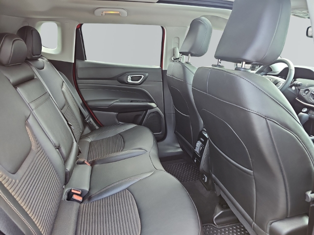 Fahrzeugabbildung Jeep Compass High Upland PHEV 4xe 1.3 EU6d, AHK, Schiebedach, NAV