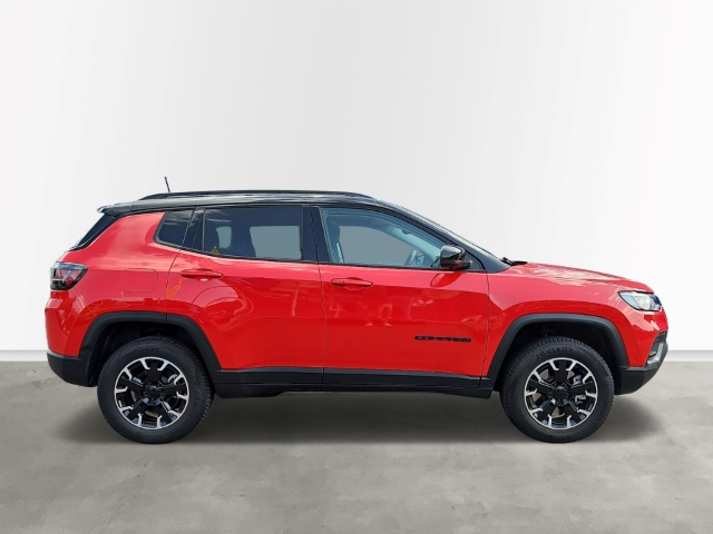 Fahrzeugabbildung Jeep Compass High Upland PHEV 4xe 1.3 EU6d, AHK, Schiebedach, NAV