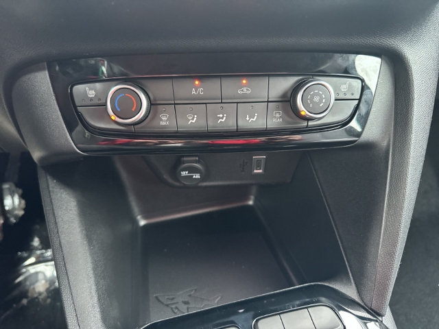 Fahrzeugabbildung Opel Corsa Edition LED Apple CarPlay Android Auto Musikstreaming DAB SHZ LenkradHZG Totwinkelassistent