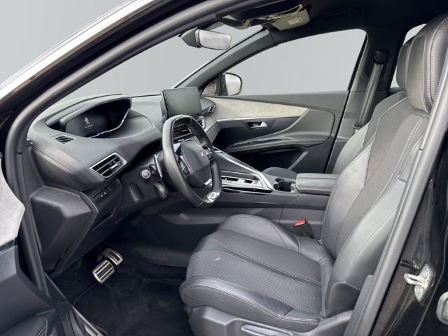 Fahrzeugabbildung Peugeot 3008 GT Navi Digitales Cockpit Soundsystem LED ACC 2-Zonen-Klimaautom Fahrerprofil