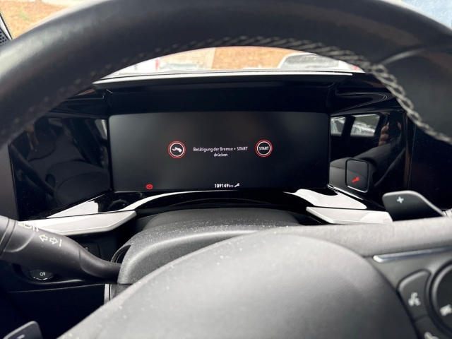 Fahrzeugabbildung Opel Mokka Ultimate Navi Leder Digitales Cockpit Massagesitze LED Blendfreies Fernl. Kurvenlicht - mit KI generiert/bearbeitet