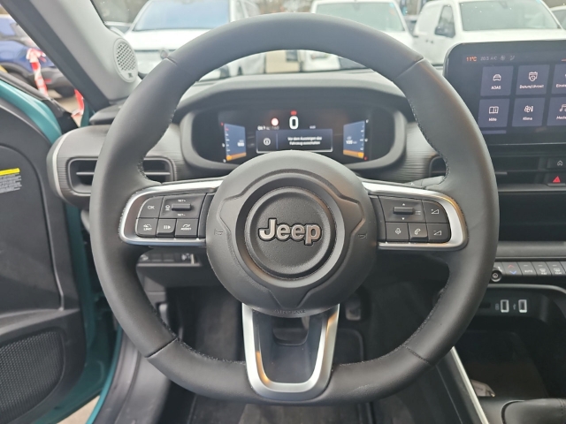 Fahrzeugabbildung Jeep Avenger Altitude 1.2 100 PS JBL Navi RFK LED El. Heckklappe Apple CarPlay Android Auto Klimaautom