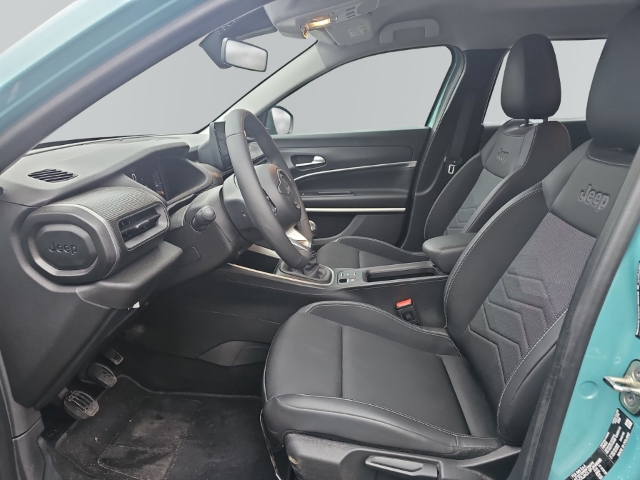 Fahrzeugabbildung Jeep Avenger Altitude 1.2 100 PS JBL Navi RFK LED El. Heckklappe Apple CarPlay Android Auto Klimaautom