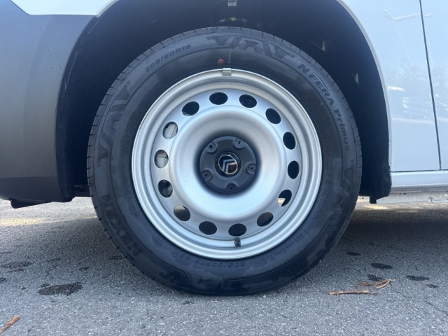 Fahrzeugabbildung Citroen Berlingo Kasten XL Hdi 100 - mit KI generiert/bearbeitet