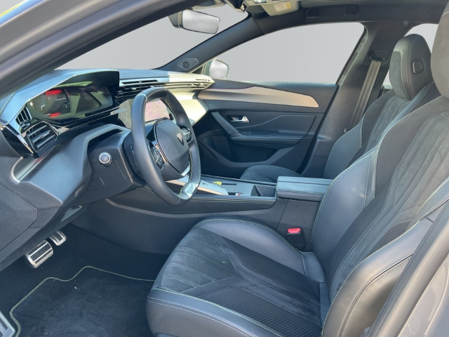 Fahrzeugabbildung Peugeot 408 GT El. Panodach Navi Digitales Cockpit LED Blendfreies Fernl. Kurvenlicht ACC - mit KI generiert/bearbeitet