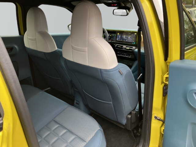 Fahrzeugabbildung Fiat Grande Panda Elektro 83 kW La Prima, RFK, SHZ, Navi, PDC