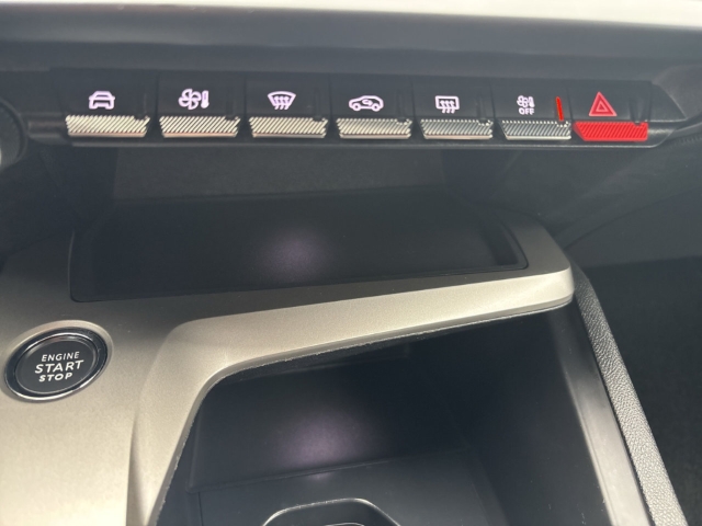 Fahrzeugabbildung Peugeot 308 SW Active Pack 1.2 PureTech Navi Memory Sitze LED 2-Zonen-Klimaautom DAB