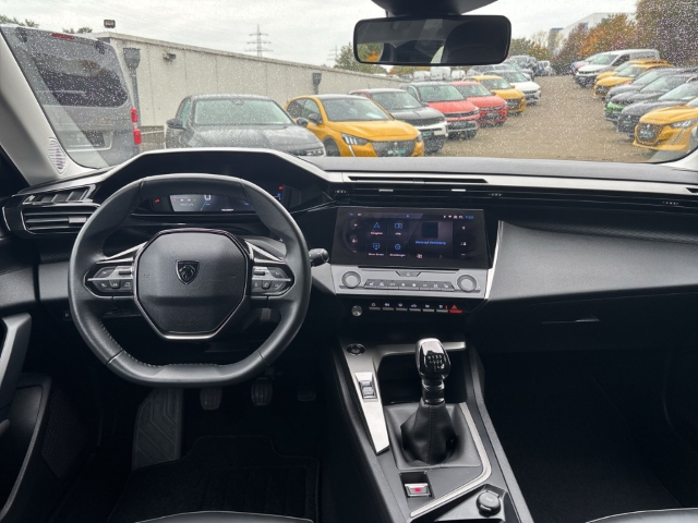 Fahrzeugabbildung Peugeot 308 SW Active Pack 1.2 PureTech Navi Memory Sitze LED 2-Zonen-Klimaautom DAB