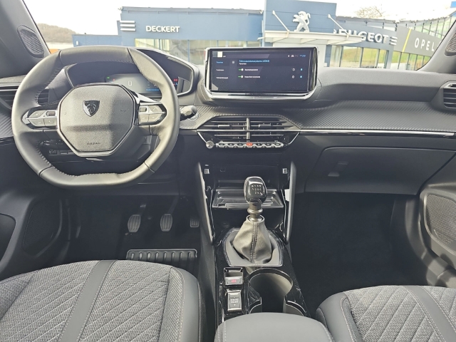 Fahrzeugabbildung Peugeot 2008 Allure LED Apple CarPlay Android Auto Klimaautom Musikstreaming DAB Spurhalteass.