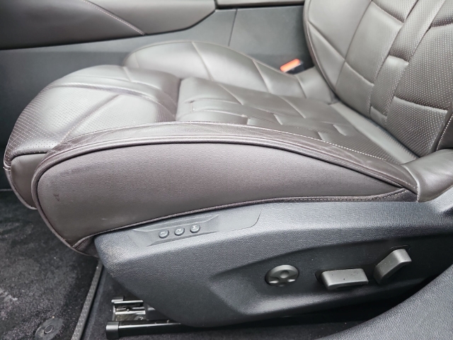 Fahrzeugabbildung DS Automobiles DS4 E-Tense La Premiere PHEV HUD Digitales Cockpit Memory Sitze Soundsystem