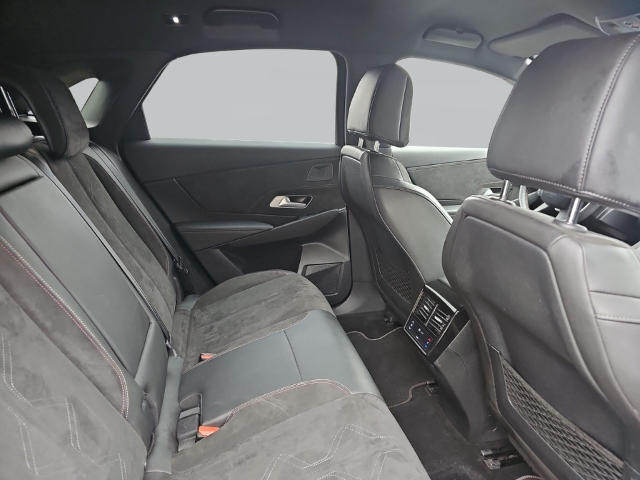 Fahrzeugabbildung DS Automobiles DS7 Crossback E-Tense 4x4 Performance Line Hybrid EU6d Navi Nachtsichtass. 360 Kamera - mit KI generiert/bearbeitet