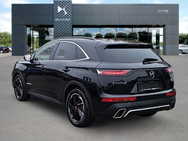 Fahrzeugabbildung DS Automobiles DS7 Crossback E-Tense 4x4 Performance Line Hybrid EU6d Navi Nachtsichtass. 360 Kamera - mit KI generiert/bearbeitet