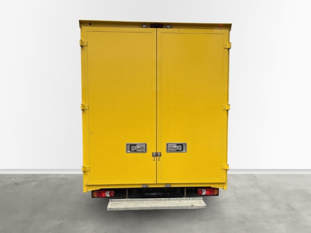 Fahrzeugabbildung Peugeot Boxer Koffer 435 L4 Volumen Edition BlueHDi 165 Stop&Start StandHZG Klimaautom Spurhalteass. - mit KI generiert/bearbeitet