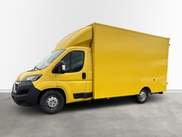 Fahrzeugabbildung Peugeot Boxer Koffer 435 L4 Volumen Edition BlueHDi 165 Stop&Start StandHZG Klimaautom Spurhalteass. - mit KI generiert/bearbeitet