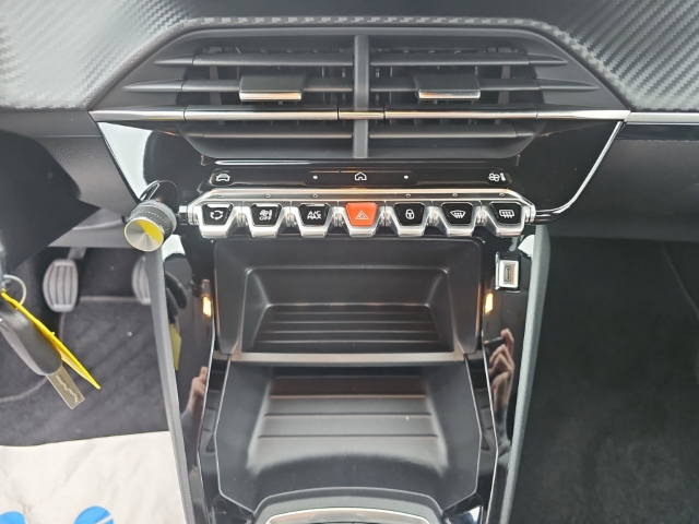 Fahrzeugabbildung Peugeot 208 Active 1.2 PureTech Apple CarPlay Android Auto Fahrerprofil Musikstreaming