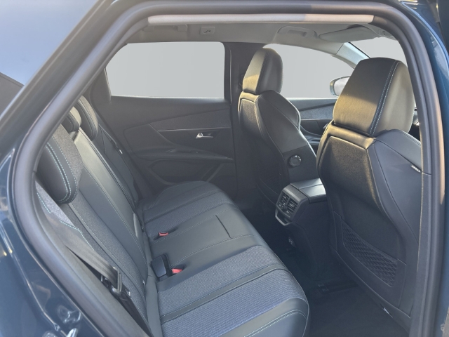 Fahrzeugabbildung Peugeot 3008 Allure Pack PHEV AHK Navi Digitales Cockpit 360 Kamera LED El. Heckklappe