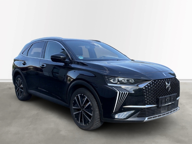 Fahrzeugabbildung DS Automobiles DS7 Opera Panorama Leder Digitales Cockpit Memory Sitze Soundsystem Massagesitze - mit KI generiert/bearbeitet