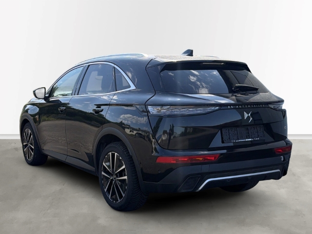 Fahrzeugabbildung DS Automobiles DS7 Opera Panorama Leder Digitales Cockpit Memory Sitze Soundsystem Massagesitze - mit KI generiert/bearbeitet