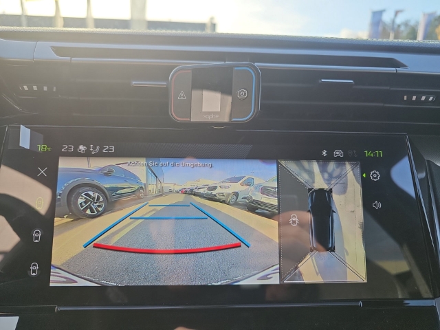 Fahrzeugabbildung Peugeot 308 GT 1.5 BlueHDi 130 EAT8 El. Panodach Navi Digitales Cockpit Memory Sitze Soundsystem