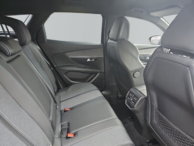 Fahrzeugabbildung Peugeot 3008 Allure Pack 1.2 PureTech Navi Digitales Cockpit LED 2-Zonen-Klimaautom DAB SHZ