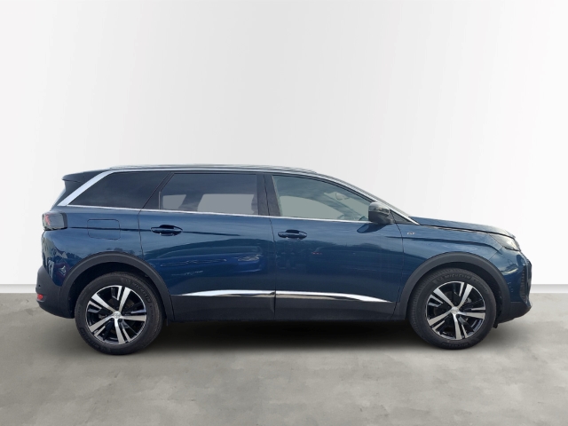 Fahrzeugabbildung Peugeot 5008 GT 1.2 PureTech 130 7-Sitzer El. Panodach Navi Digitales Cockpit LED ACC 2-Zonen-Klimaautom