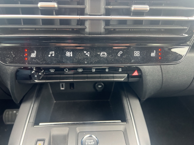 Fahrzeugabbildung Citroen C5 Aircross C-Series 360 Kamera LED Mehrzonenklima SHZ Keyless Totwinkelassistent Spurhalteass. Verkehrszeichenerk.