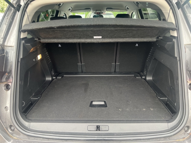 Fahrzeugabbildung Citroen C5 Aircross C-Series 360 Kamera LED Mehrzonenklima SHZ Keyless Totwinkelassistent Spurhalteass. Verkehrszeichenerk.