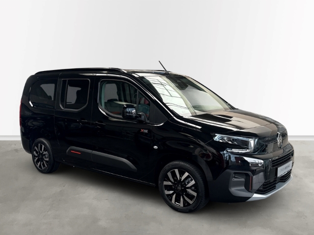 Fahrzeugabbildung Citroen Berlingo Max XL Blue Hdi 130 - mit KI generiert/bearbeitet